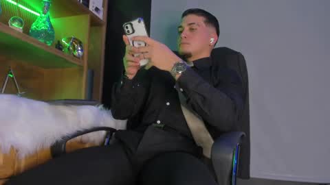 gael_williams3 online show from September 18, 7:05 pm