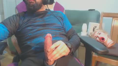 Snapshot of gag0nmyc0ck chatting on February 19, 11:04 pm your master online show from February 19, 11:04 pm