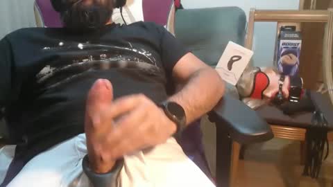 Snapshot of gag0nmyc0ck chatting on October 7, 8:39 pm your master online show from October 7, 8:39 pm