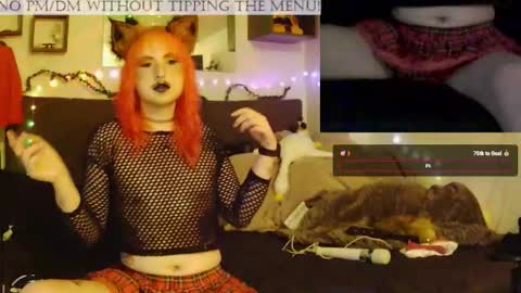 Snapshot of gagg_me chatting on February 8, 10:35 pm Gage online show from February 8, 10:35 pm