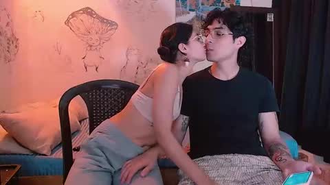 Gaia y Clayde online show from May 14, 8:59 pm