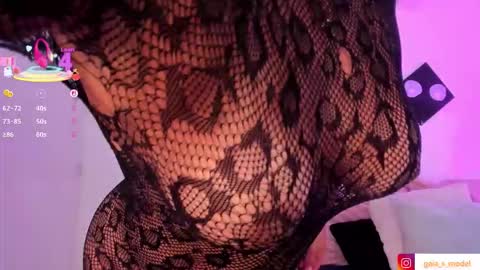 gaia_stonne online show from December 4, 10:07 pm