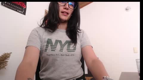 Snapshot of gaitan4 chatting on April 28, 9:42 pm gaitan4 online show from April 28, 9:42 pm