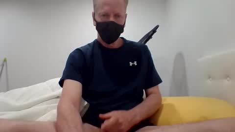 Snapshot of gamerboy200 chatting on April 4, 5:10 pm gamerboy200 online show from April 4, 5:10 pm