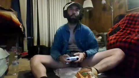 gamerfiend420 online show from November 17, 4:40 am