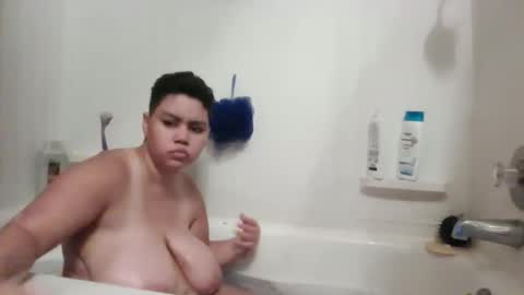 Snapshot of gamergurl3000 chatting on October 22, 10:53 pm GamerGurl online show from October 22, 10:53 pm