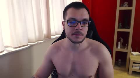 Snapshot of gangstalover8 chatting on December 22, 8:27 am GangstaLover online show from December 22, 8:27 am