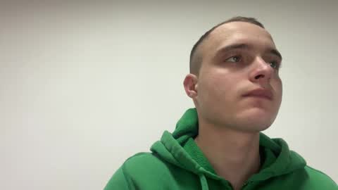 Snapshot of gapi_ chatting on February 5, 9:41 pm Max online show from February 5, 9:41 pm