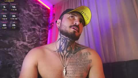 Snapshot of garbel09 chatting on March 13, 5:47 am Chris Dont forget to gift me thumb up Its very important to me and makes me happy AF online show from March 13, 5:47 am