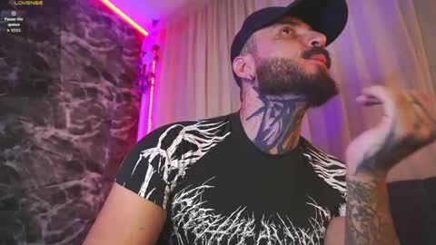 Chris  Dont forget to gift me thumb up Its very important to me and makes me happy AF  online show from April 27, 5:38 am