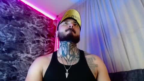 Chris  Dont forget to gift me thumb up Its very important to me and makes me happy AF  online show from May 19, 5:47 am