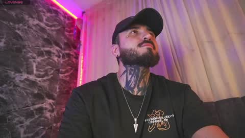 Chris  Dont forget to gift me thumb up Its very important to me and makes me happy AF  online show from May 22, 5:47 am