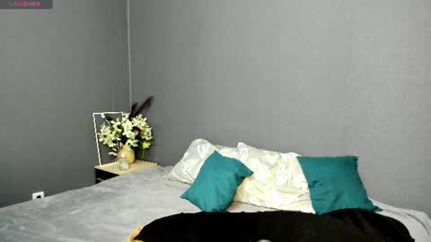 Max and Eva online show from June 22, 4:09 am