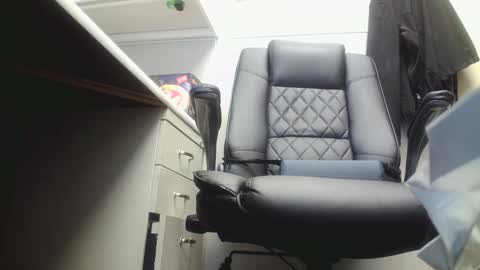 Snapshot of gardensman_561 chatting on October 1, 4:24 pm Panty Lover online show from October 1, 4:24 pm