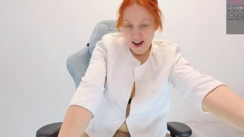 Snapshot of gardner_ava chatting on November 30, 7:01 am Ava online show from November 30, 7:01 am