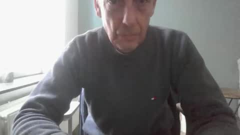 Snapshot of garou75 chatting on November 27, 11:34 am garou75 online show from November 27, 11:34 am