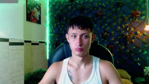 garuo_18 online show from December 18, 2:28 am