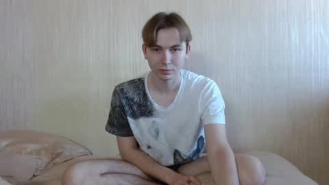 Snapshot of gary_snail33257 chatting on September 21, 12:29 pm meow online show from September 21, 12:29 pm