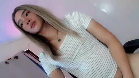 JUST CALL ME OLIVIA online show from May 5, 6:21 am