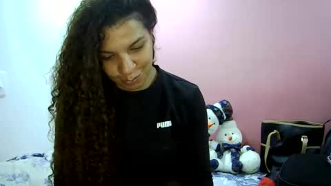 Snapshot of gatubelahotxxx chatting on December 23, 4:43 am gatubelahotxxx online show from December 23, 4:43 am