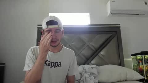 Snapshot of gayndepressed chatting on January 9, 6:21 pm Trace online show from January 9, 6:21 pm