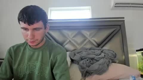 Snapshot of gayndepressed chatting on January 15, 10:35 pm Trace online show from January 15, 10:35 pm