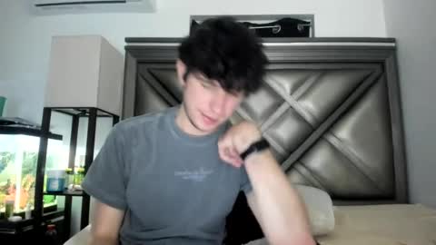 Snapshot of gayndepressed chatting on June 26, 3:11 am Trace online show from June 26, 3:11 am