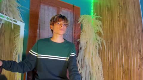 Snapshot of gaze_dream chatting on December 20, 7:21 pm HAN online show from December 20, 7:21 pm