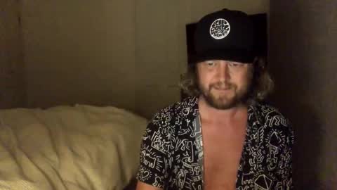 Snapshot of gcsurfer81 chatting on October 4, 8:45 am gcsurfer81 online show from October 4, 8:45 am