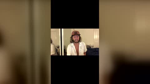 Snapshot of gcsurfer81 chatting on January 17, 9:58 am gcsurfer81 online show from January 17, 9:58 am