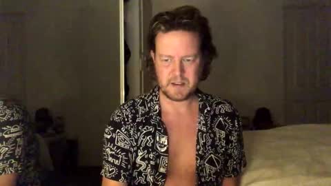 gcsurfer81 online show from May 14, 7:59 am