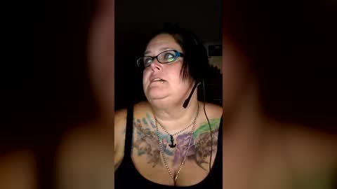 GearHeadGoddess online show from August 3, 3:38 pm