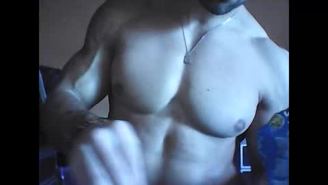 Snapshot of gecko946915 chatting on January 15, 2:32 pm Gecko946915 online show from January 15, 2:32 pm