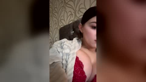 geegxxx online show from February 5, 10:31 am