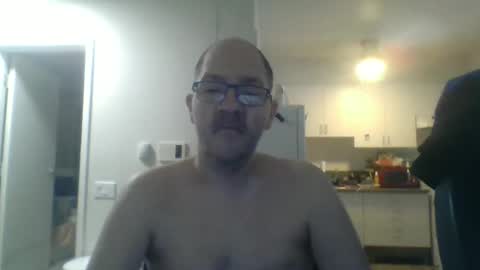 Snapshot of geekgamer41 chatting on February 22, 11:03 pm geekgamer41 online show from February 22, 11:03 pm