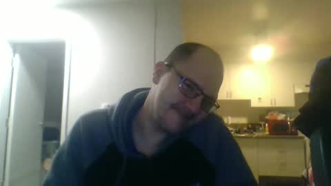 Snapshot of geekgamer41 chatting on February 24, 1:14 am geekgamer41 online show from February 24, 1:14 am