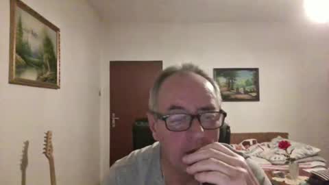 Snapshot of gelaktiv chatting on December 1, 9:59 pm gelaktiv online show from December 1, 9:59 pm