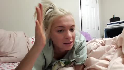 geminincapricorn96 online show from February 6, 8:56 pm