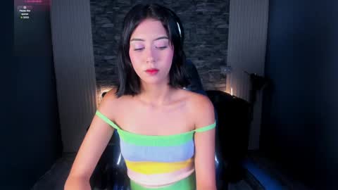 gemma18_ online show from May 21, 9:11 pm