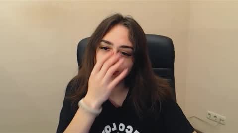 Snapshot of gemma_arterton chatting on September 19, 6:15 am Gemma online show from September 19, 6:15 am