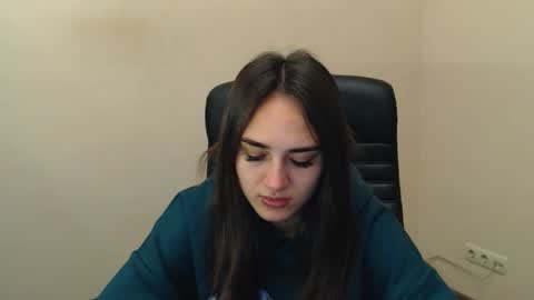 Snapshot of gemma_arterton chatting on October 9, 6:11 am Gemma online show from October 9, 6:11 am