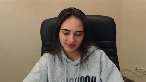 Snapshot of gemma_arterton chatting on October 15, 6:35 am Gemma online show from October 15, 6:35 am