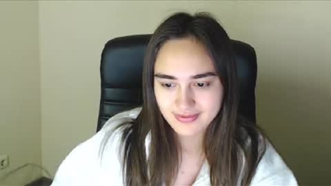 Snapshot of gemma_arterton chatting on October 22, 6:35 am Gemma online show from October 22, 6:35 am