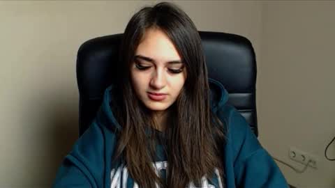 Snapshot of gemma_arterton chatting on December 15, 7:34 am Gemma online show from December 15, 7:34 am