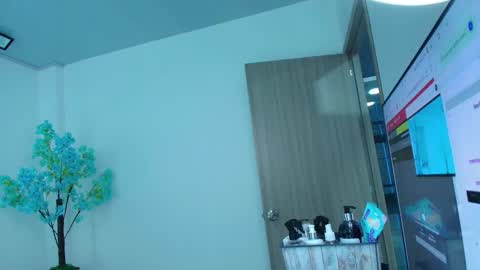 Snapshot of gemma_bellini chatting on March 15, 11:27 am Gemma online show from March 15, 11:27 am