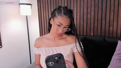 Snapshot of gemmacarter_ chatting on February 9, 11:36 am    online show from February 9, 11:36 am