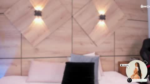 Snapshot of gemmacarter_ chatting on February 12, 10:48 pm    online show from February 12, 10:48 pm