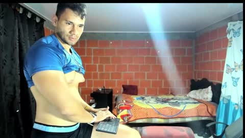 Snapshot of gendersonfit chatting on May 29, 11:25 pm gendersonfit online show from May 29, 11:25 pm