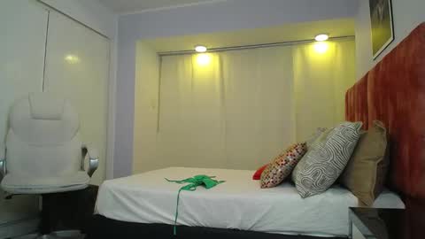 Snapshot of genesis_moretz chatting on March 6, 2:51 am GENESIS online show from March 6, 2:51 am