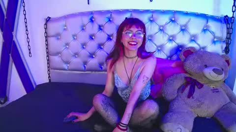 Snapshot of genesis_rea_ chatting on January 14, 12:24 pm genesis_rea_ online show from January 14, 12:24 pm
